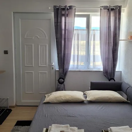 Strumyani Tiny Flat Sandanski