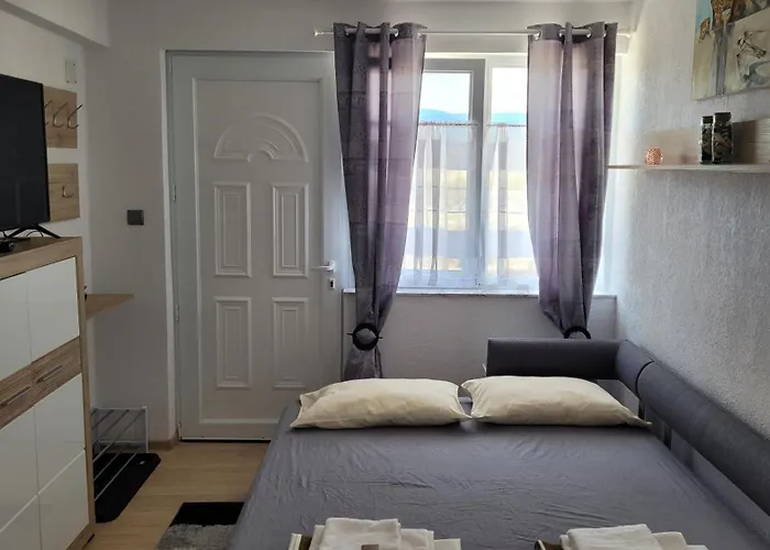 Strumyani Tiny Flat Sandanski